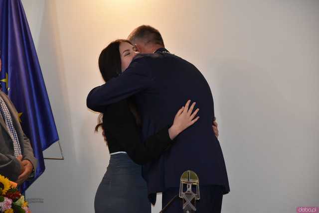 [FOTO] Zmiana wójta po 22 latach! Nowy włodarz i radni gminy Świdnica złożyli ślubowania