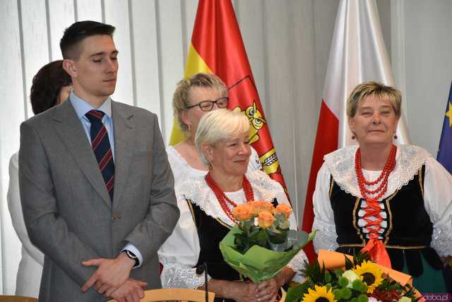 [FOTO] Zmiana wójta po 22 latach! Nowy włodarz i radni gminy Świdnica złożyli ślubowania