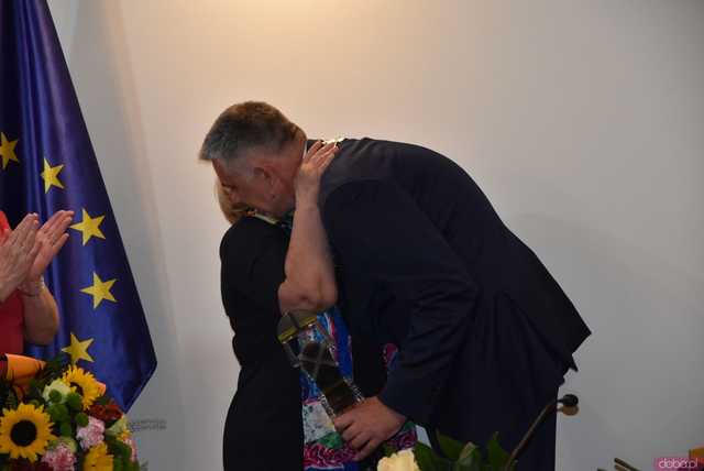 [FOTO] Zmiana wójta po 22 latach! Nowy włodarz i radni gminy Świdnica złożyli ślubowania