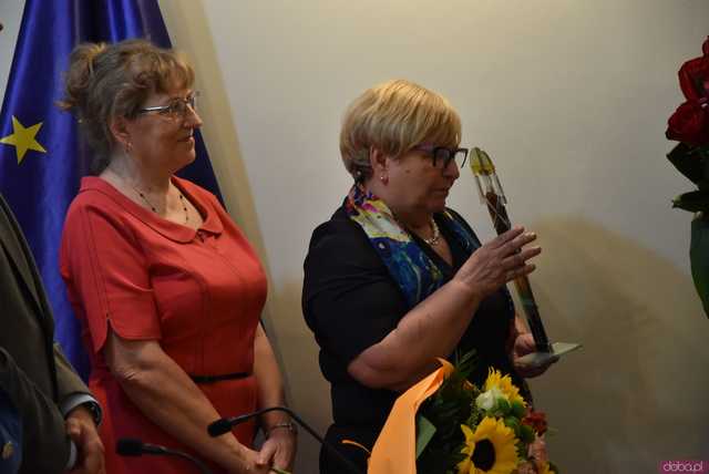 [FOTO] Zmiana wójta po 22 latach! Nowy włodarz i radni gminy Świdnica złożyli ślubowania
