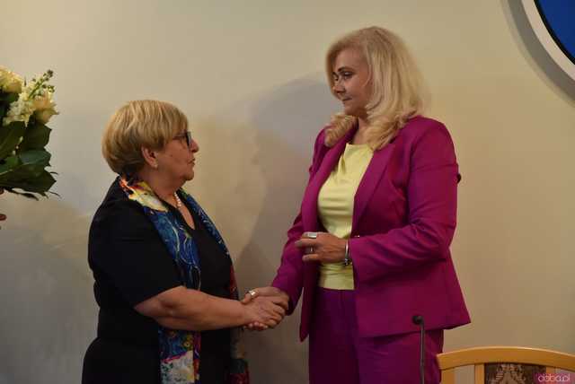 [FOTO] Zmiana wójta po 22 latach! Nowy włodarz i radni gminy Świdnica złożyli ślubowania