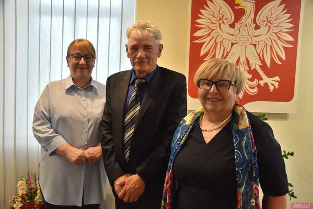 [FOTO] Zmiana wójta po 22 latach! Nowy włodarz i radni gminy Świdnica złożyli ślubowania