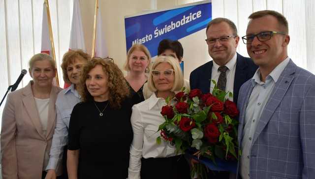 [FOTO] Nowi radni i burmistrz Świebodzic złożyli ślubowania na nową kadencję