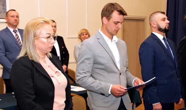 [FOTO] Ślubowania radnych i wójta w Dobromierzu. Uroczysta sesja rozpoczęła nową kadencję