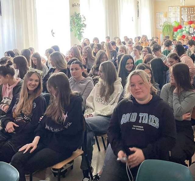 [FOTO] Świebodziccy licealiści spotkali się z profesorem Tomaszem Piekotem