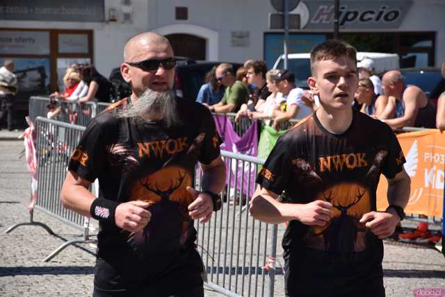 [WIDEO/FOTO/WYNIKI] Biegowe święto w Świebodzicach. Zawodnicy rywalizowali w kolejnej edycji Piątki&Dychy