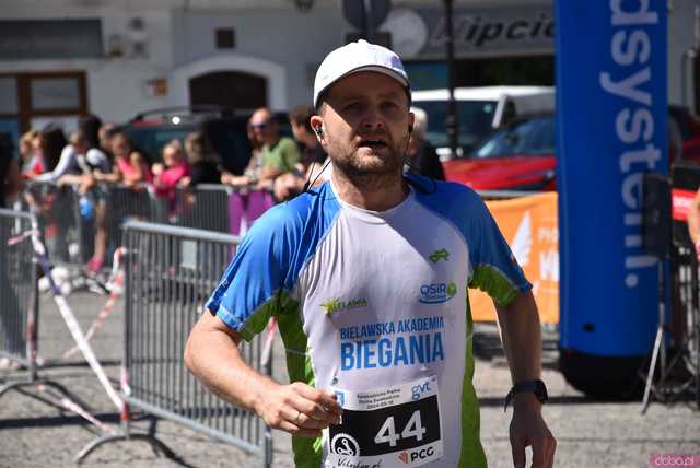 [WIDEO/FOTO/WYNIKI] Biegowe święto w Świebodzicach. Zawodnicy rywalizowali w kolejnej edycji Piątki&Dychy