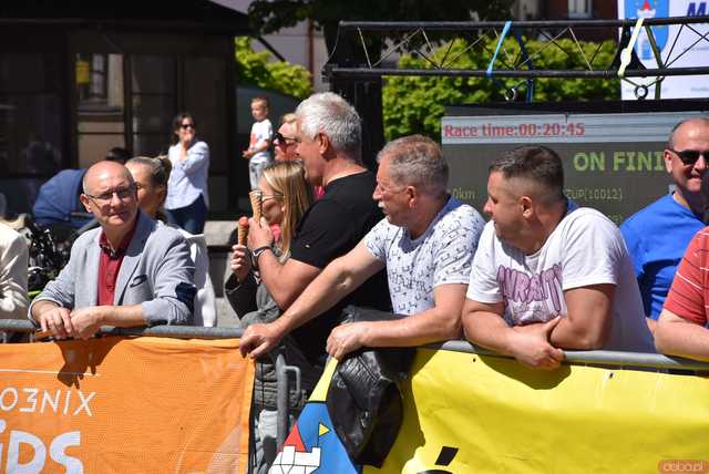 [WIDEO/FOTO/WYNIKI] Biegowe święto w Świebodzicach. Zawodnicy rywalizowali w kolejnej edycji Piątki&Dychy