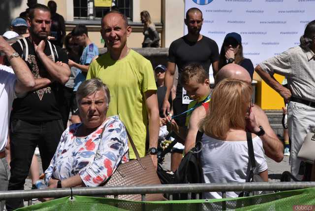 [WIDEO/FOTO/WYNIKI] Biegowe święto w Świebodzicach. Zawodnicy rywalizowali w kolejnej edycji Piątki&Dychy