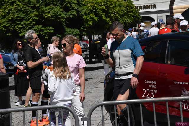 [WIDEO/FOTO/WYNIKI] Biegowe święto w Świebodzicach. Zawodnicy rywalizowali w kolejnej edycji Piątki&Dychy