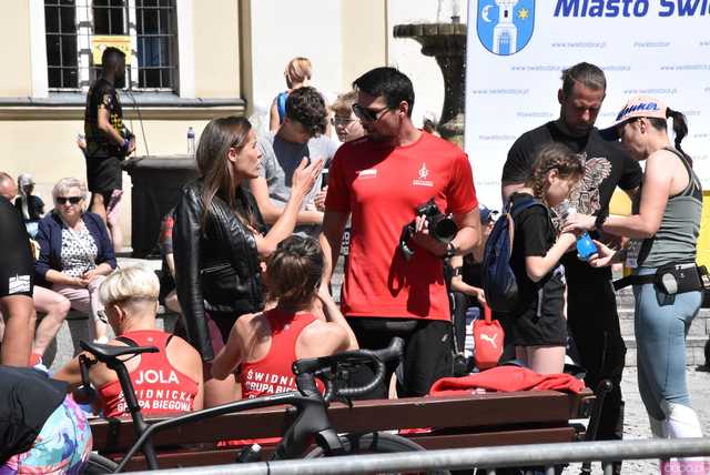 [WIDEO/FOTO/WYNIKI] Biegowe święto w Świebodzicach. Zawodnicy rywalizowali w kolejnej edycji Piątki&Dychy