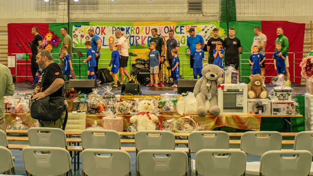 [FOTO] Mieszkańcy tłumnie wsparli rehabilitację Igorka