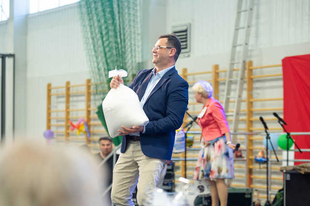 [FOTO] Mieszkańcy tłumnie wsparli rehabilitację Igorka