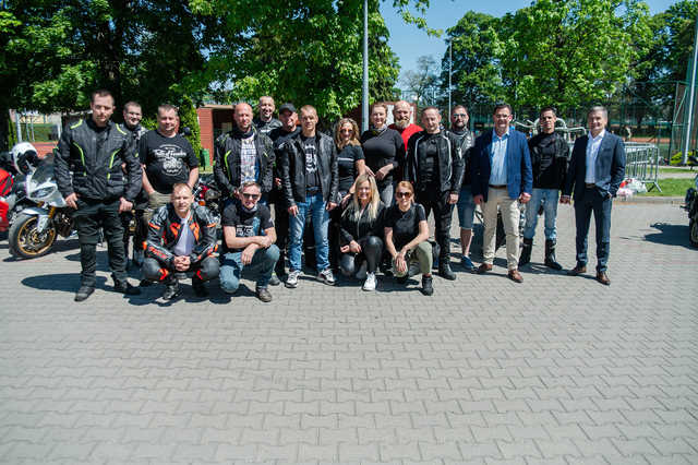 [FOTO] Mieszkańcy tłumnie wsparli rehabilitację Igorka