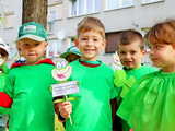[FOTO] Żarowskie przedszkolaki świętowały z optymistycznym akcentem