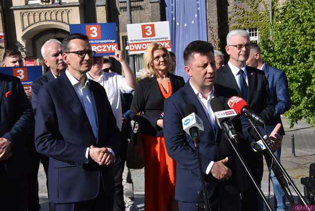[WIDEO/FOTO] Wałbrzych był zapomniany przez Boga i ludzi. Mateusz Morawiecki poparł kandydaturę Michała Dworczyka do Parlamentu Europejskiego