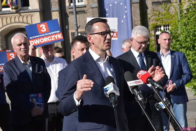 [WIDEO/FOTO] Wałbrzych był zapomniany przez Boga i ludzi. Mateusz Morawiecki poparł kandydaturę Michała Dworczyka do Parlamentu Europejskiego
