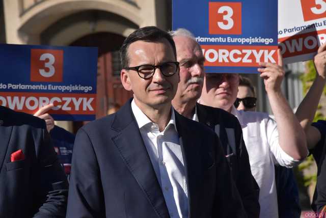 [WIDEO/FOTO] Wałbrzych był zapomniany przez Boga i ludzi. Mateusz Morawiecki poparł kandydaturę Michała Dworczyka do Parlamentu Europejskiego
