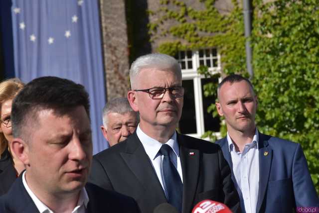 [WIDEO/FOTO] Wałbrzych był zapomniany przez Boga i ludzi. Mateusz Morawiecki poparł kandydaturę Michała Dworczyka do Parlamentu Europejskiego