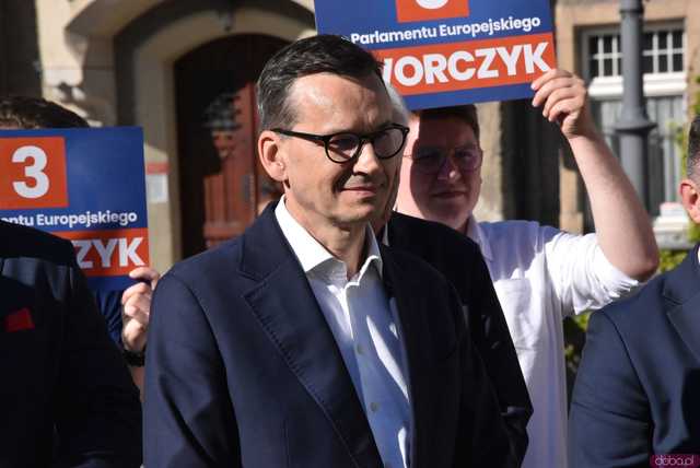 [WIDEO/FOTO] Wałbrzych był zapomniany przez Boga i ludzi. Mateusz Morawiecki poparł kandydaturę Michała Dworczyka do Parlamentu Europejskiego