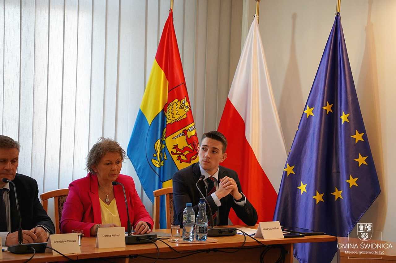 [FOTO] Znamy wiceprzewodniczących rady gminy Świdnica. Wyłoniono również przewodniczących i składy poszczególnych komisji