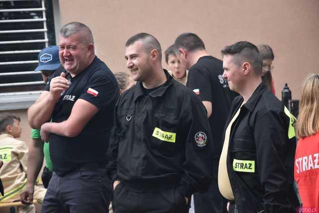 [DUŻO ZDJĘĆ] Rywalizacja strażaków na wesoło. Premierowa edycja Gminnych Zawodów Sportowo-Pożarniczych w Goczałkowie