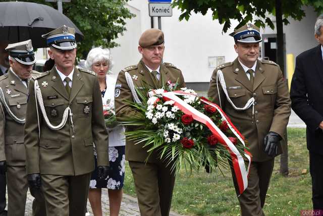 [WIDEO/FOTO] Uroczysty pochód rozpoczął uroczystości upamiętniające Rotmistrza Pileckiego