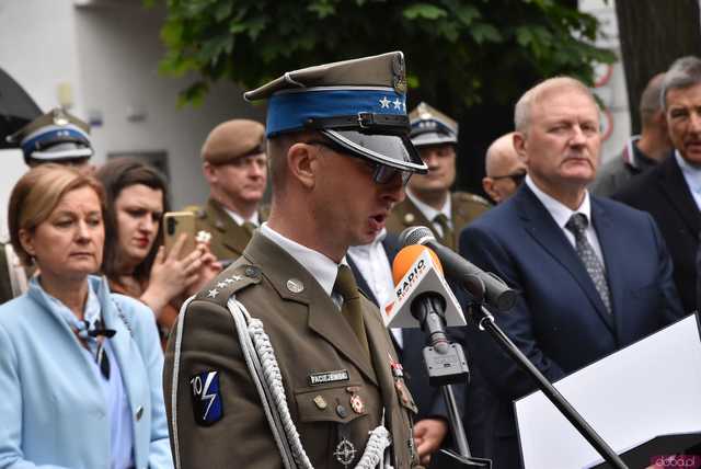 [WIDEO/FOTO] Uroczysty pochód rozpoczął uroczystości upamiętniające Rotmistrza Pileckiego