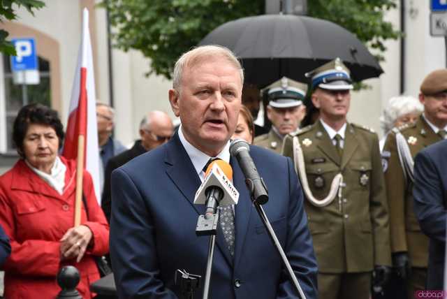 [WIDEO/FOTO] Uroczysty pochód rozpoczął uroczystości upamiętniające Rotmistrza Pileckiego