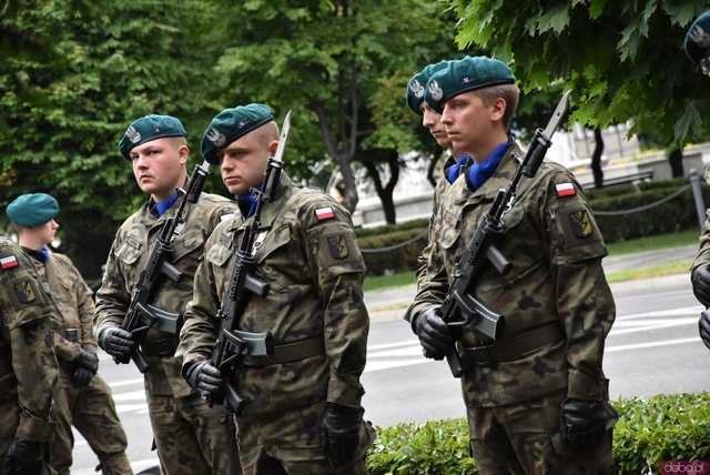 [WIDEO/FOTO] Uroczysty pochód rozpoczął uroczystości upamiętniające Rotmistrza Pileckiego