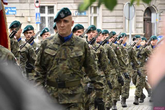[WIDEO/FOTO] Uroczysty pochód rozpoczął uroczystości upamiętniające Rotmistrza Pileckiego