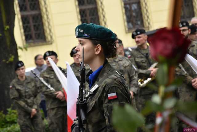 [WIDEO/FOTO] Uroczysty pochód rozpoczął uroczystości upamiętniające Rotmistrza Pileckiego