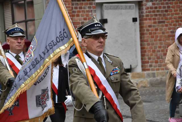 [WIDEO/FOTO] Uroczysty pochód rozpoczął uroczystości upamiętniające Rotmistrza Pileckiego