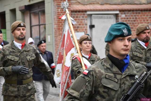 [WIDEO/FOTO] Uroczysty pochód rozpoczął uroczystości upamiętniające Rotmistrza Pileckiego