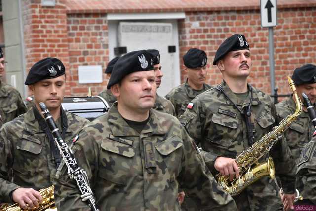 [WIDEO/FOTO] Uroczysty pochód rozpoczął uroczystości upamiętniające Rotmistrza Pileckiego