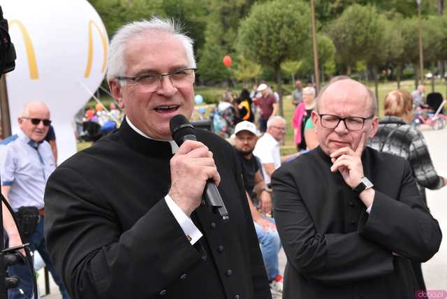 [FOTO] V Bieg Papieski i Piknik Rodzinno-Sportowy w Parku Centralnym na zakończenie Dni Papieskich
