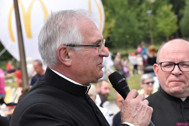 [FOTO] V Bieg Papieski i Piknik Rodzinno-Sportowy w Parku Centralnym na zakończenie Dni Papieskich