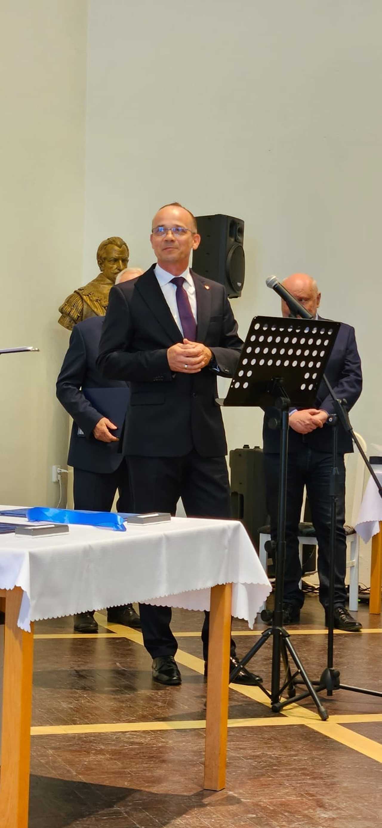 [FOTO] Delegacja z naszego powiatu odwiedziła czeski Jičín podczas Święta Wallensteina. Podpisano umowę dalszej współpracy
