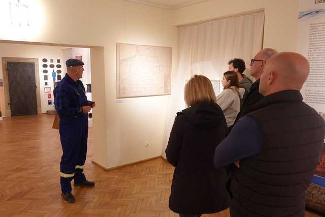 [FOTO] Nocne zwiedzanie Muzeum Dawnego Kupiectwa. Otwarto wystawę o 400-letniej historii miejskich wodociągów