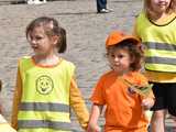 [WIDEO/FOTO] Żółty Marsz Nadziei okrążył świdnicki rynek na zwieńczenie VI edycji Pól Nadziei. Okrągły jubileusz obchodziło TPC Hospicjum