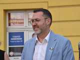 [WIDEO/FOTO] Żółty Marsz Nadziei okrążył świdnicki rynek na zwieńczenie VI edycji Pól Nadziei. Okrągły jubileusz obchodziło TPC Hospicjum