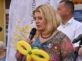 [WIDEO/FOTO] Żółty Marsz Nadziei okrążył świdnicki rynek na zwieńczenie VI edycji Pól Nadziei. Okrągły jubileusz obchodziło TPC Hospicjum