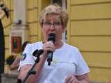 [WIDEO/FOTO] Żółty Marsz Nadziei okrążył świdnicki rynek na zwieńczenie VI edycji Pól Nadziei. Okrągły jubileusz obchodziło TPC Hospicjum