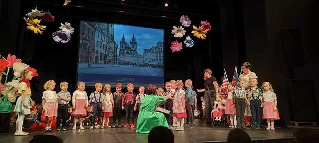 [FOTO] Przedszkolaki ze Słoneczka tanecznym krokiem uczciły Dzień Rodziny