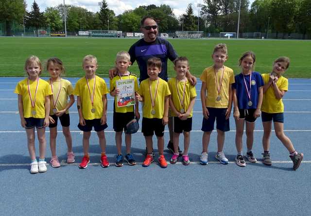 [FOTO] Najmłodsi uczniowie rywalizowali w Trójboju Lekkoatletycznym