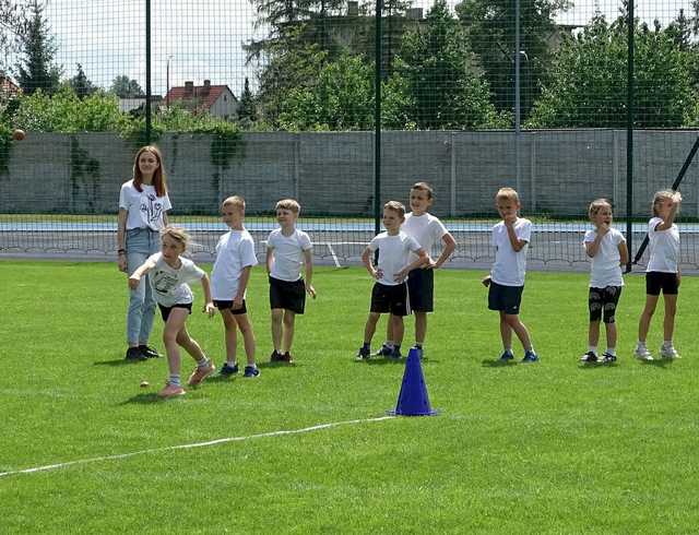 [FOTO] Najmłodsi uczniowie rywalizowali w Trójboju Lekkoatletycznym