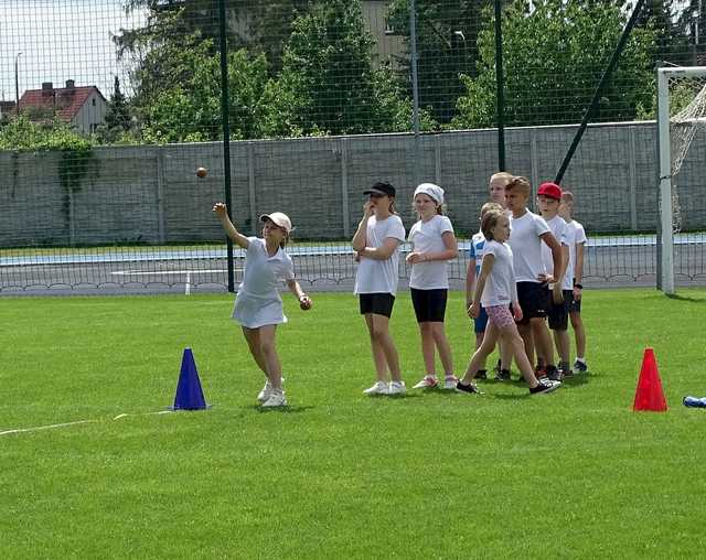 [FOTO] Najmłodsi uczniowie rywalizowali w Trójboju Lekkoatletycznym