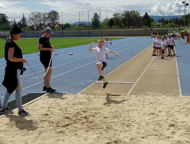 [FOTO] Najmłodsi uczniowie rywalizowali w Trójboju Lekkoatletycznym