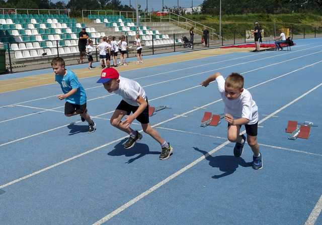 [FOTO] Najmłodsi uczniowie rywalizowali w Trójboju Lekkoatletycznym