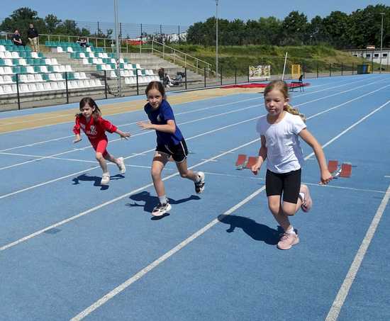 [FOTO] Najmłodsi uczniowie rywalizowali w Trójboju Lekkoatletycznym